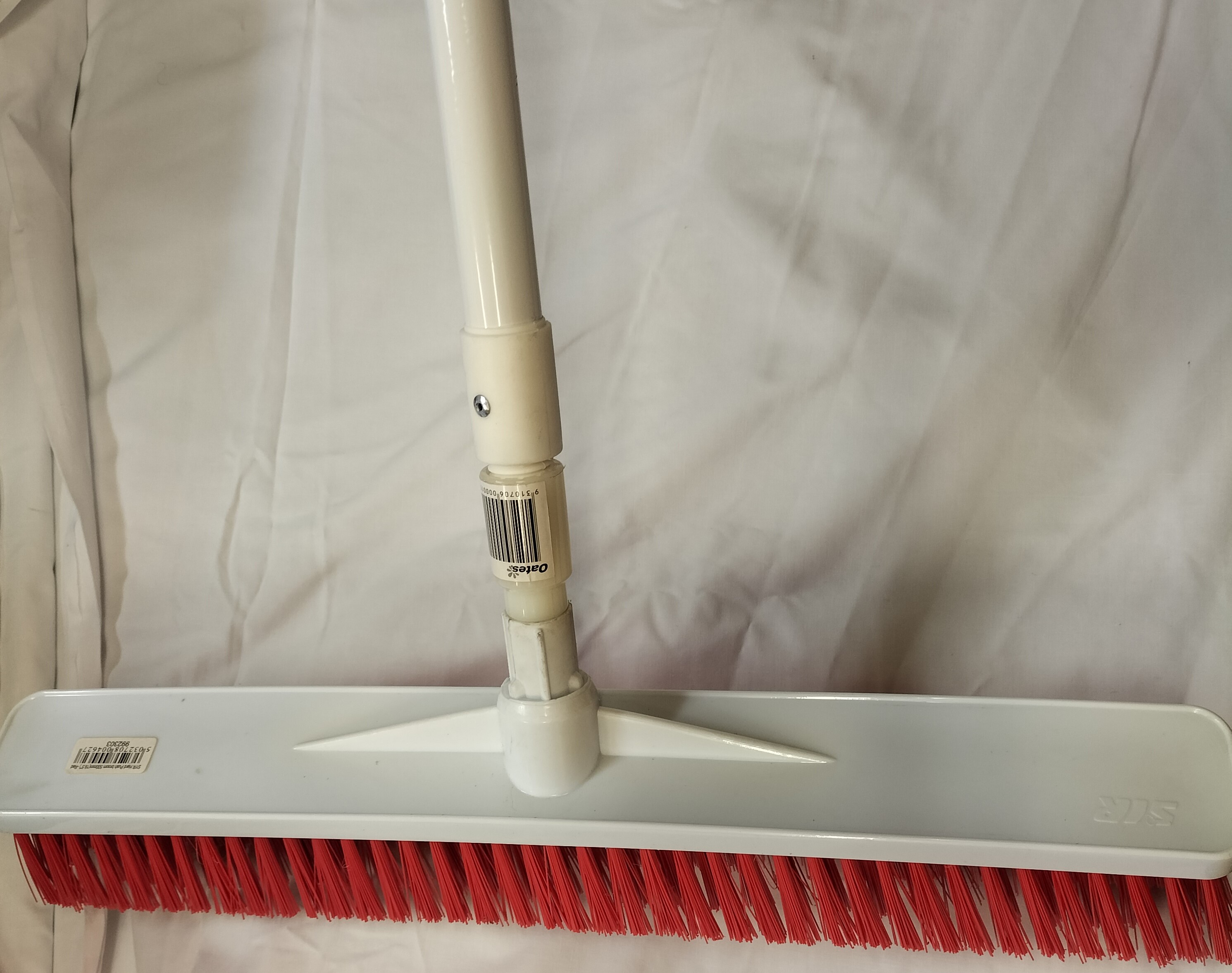 Broom Complete Hygiene Medium Fill 600mm Red